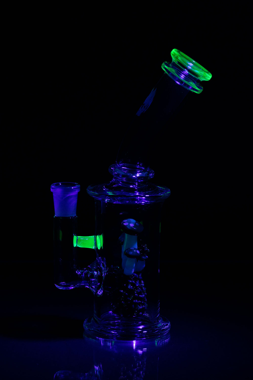 Unique Red Glass glow in the dark Mushroom Beaker Bong - Glow In The D –